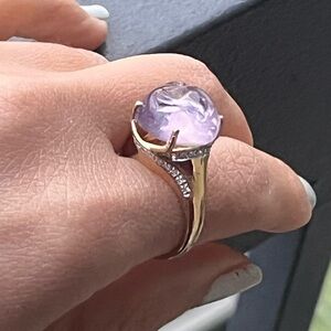 ANTIQUE  14K YELLOW GOLD RING: HAND-CARVED "MOON  FACE" of AMETHYST & DIAMONDS